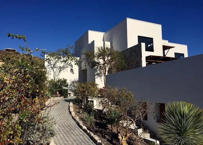 Villa Modern Retreat By The Beach, Rincon Del Afan