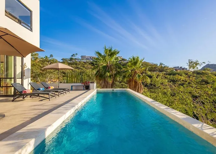 Villa Modern Retreat By The Beach, Rincon Del Afan
