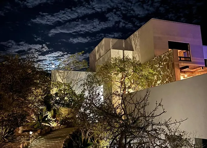 Villa Modern Retreat By The Beach, Rincon Del Afan El Bedito