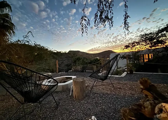 Villa Modern Retreat By The Beach, Rincon Del Afan